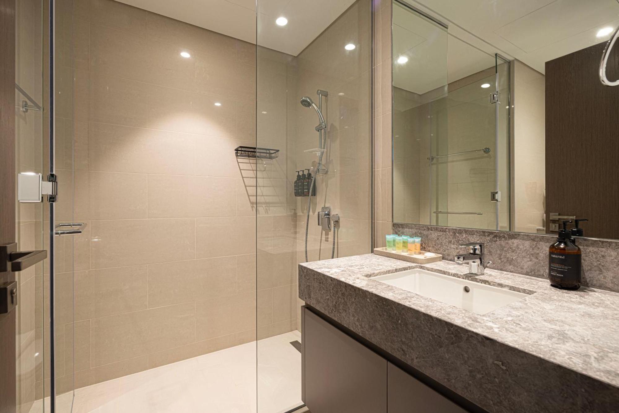 Iconic Two-Bedroom Apartment With Full Burj Khalifa & Fountain View By Prestige Nest Apartment