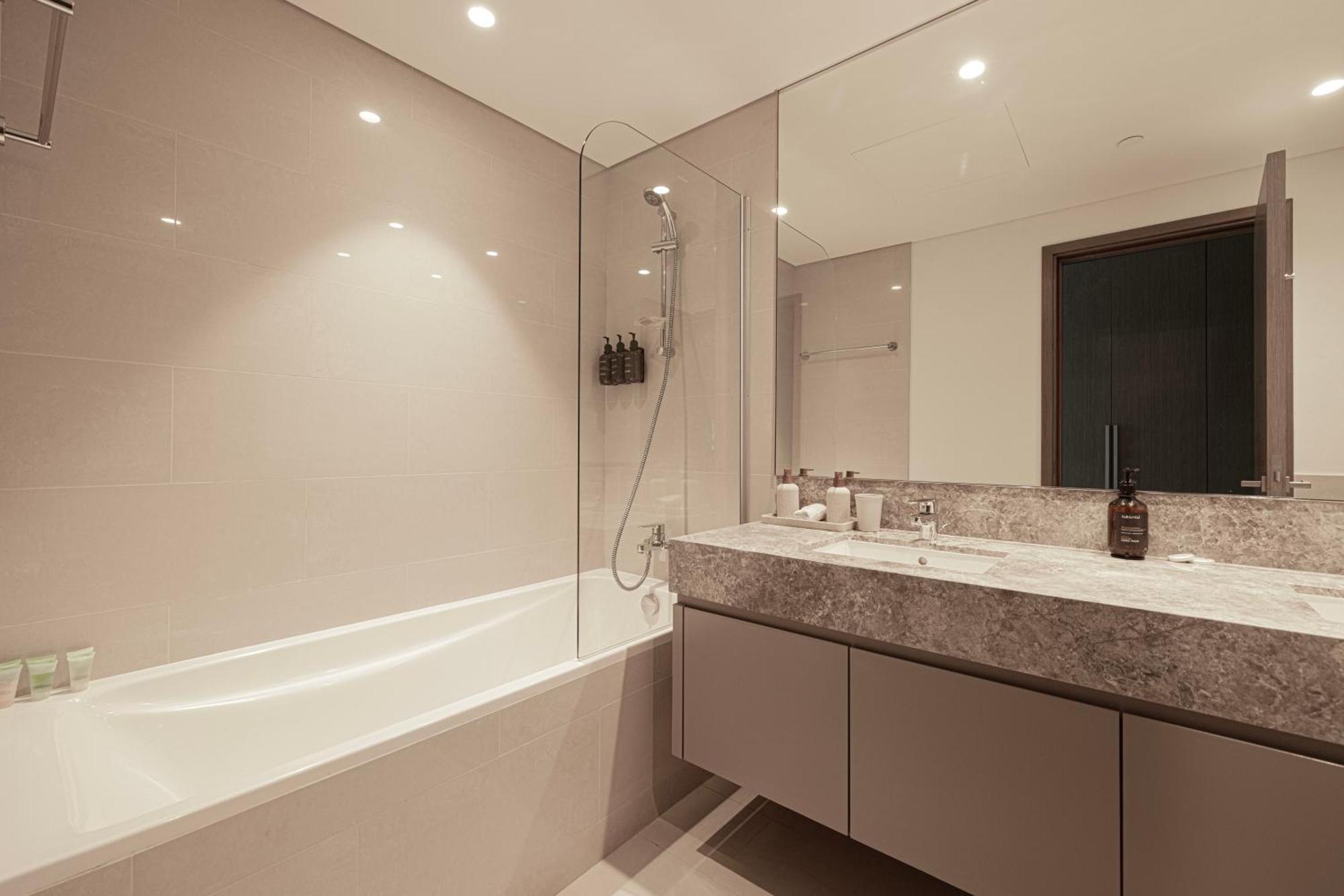 Apartment Iconic Two-Bedroom Apartment With Full Burj Khalifa & Fountain View By Prestige Nest Dubai